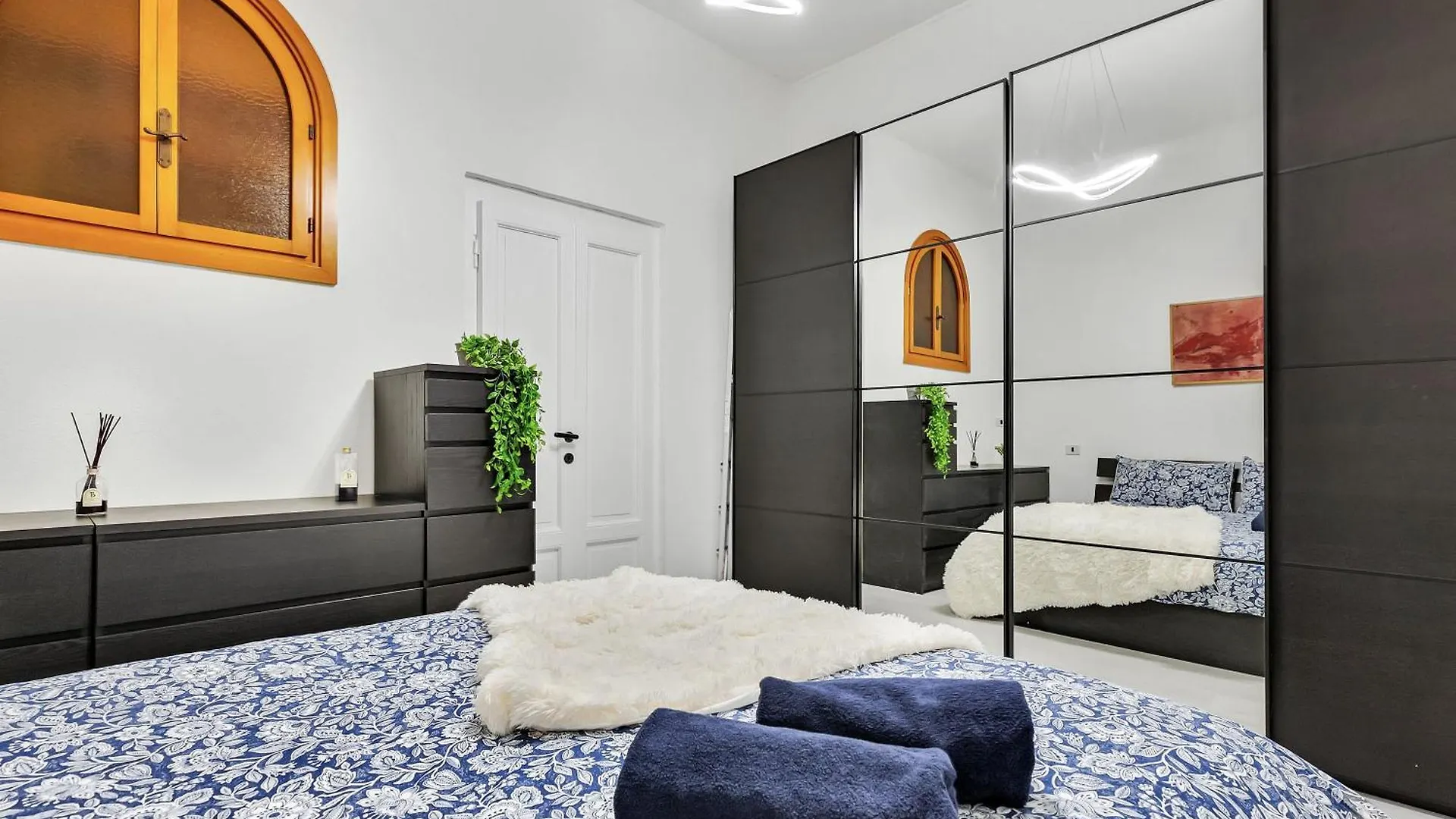 Апартаменты Charming And Large - 4 People - Fiera & Duomo Милан Италия